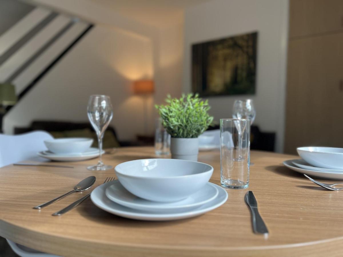 Modernised Central Wigan Townhouse Sleeps Up To 6 المظهر الخارجي الصورة