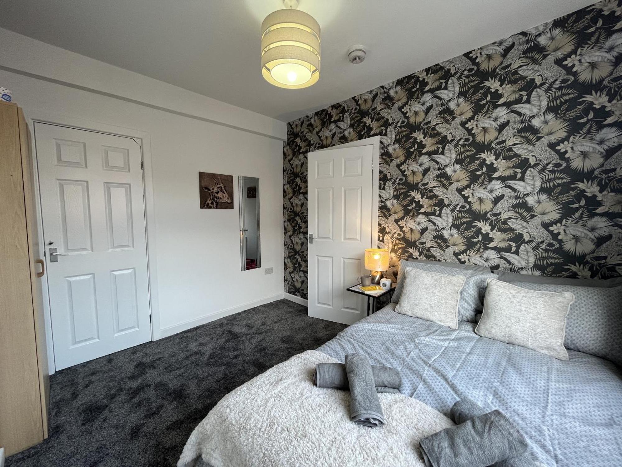 Modernised Central Wigan Townhouse Sleeps Up To 6 المظهر الخارجي الصورة