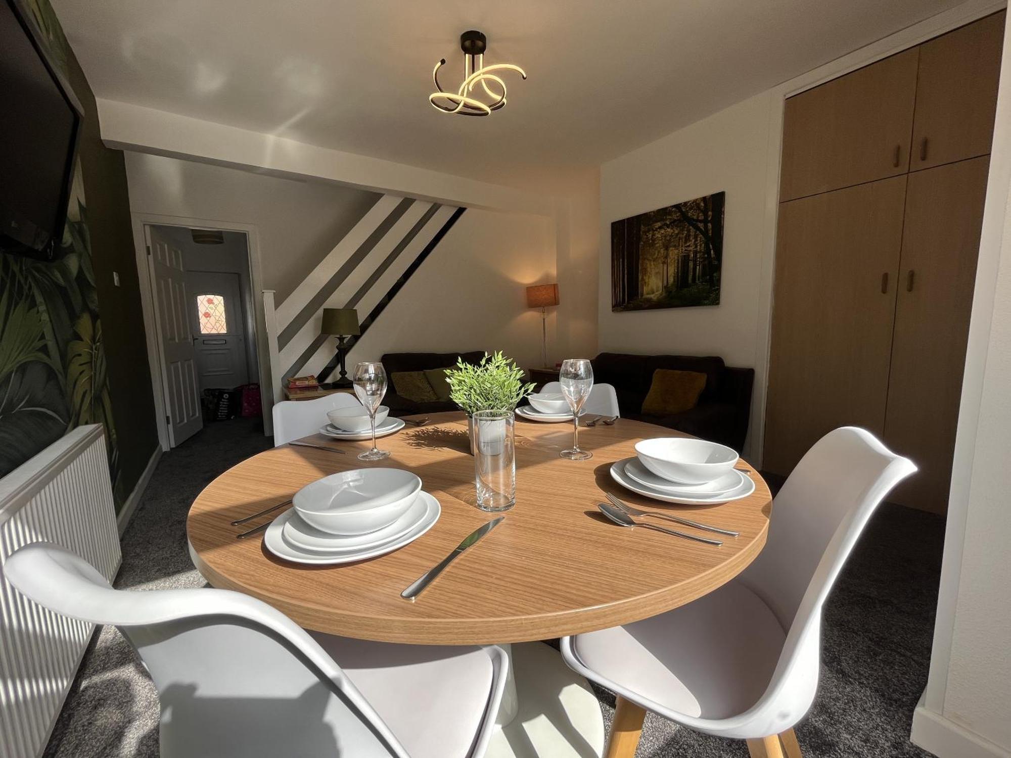 Modernised Central Wigan Townhouse Sleeps Up To 6 المظهر الخارجي الصورة